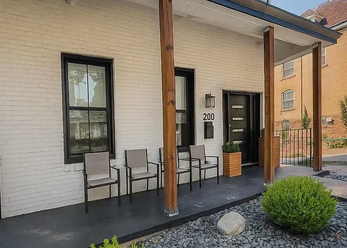 3br Stylish Retreat, Minutes From Downtown Pittsburgh, Free 3-car Parking * Pittsburgh