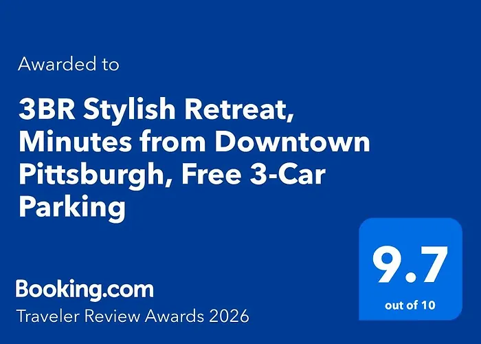 Holiday home 3br Stylish Retreat, Minutes From Downtown Pittsburgh, Free 3-car Parking *